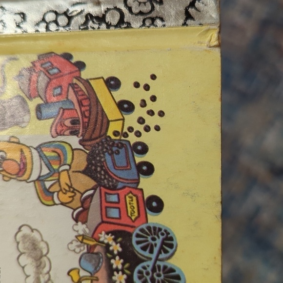 Little Golden Book Set of 5 Bugs Bunny Hardback Books - Used - Picture 7 of 8